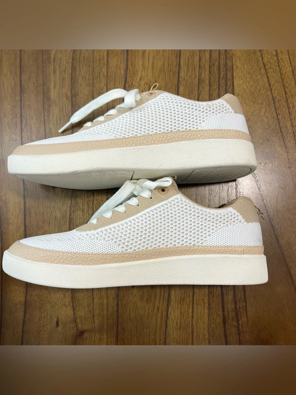 Vionic Galia Knit Casual Fashion Sneaker White Tan Size 6.5 Comfort Travel